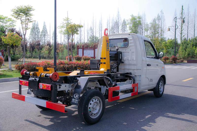 勾臂式垃圾車系列