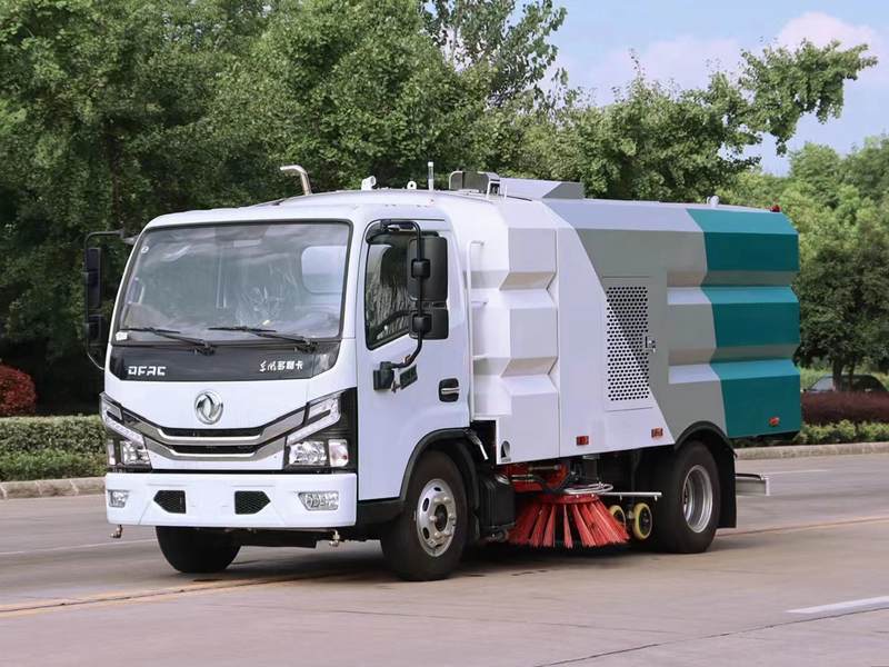 東風(fēng)小多利卡洗掃車