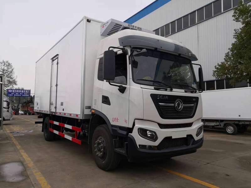 東風(fēng)天錦冷藏車(chē)