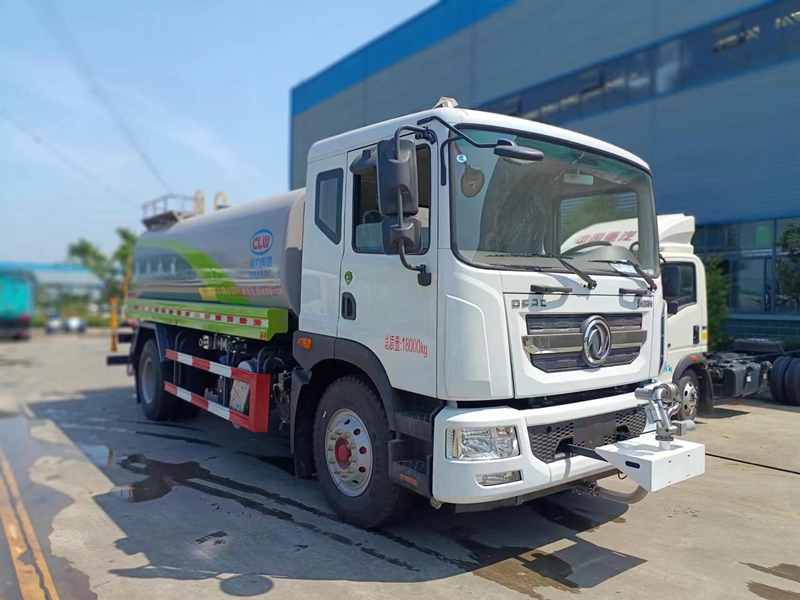 東風D9灑水車