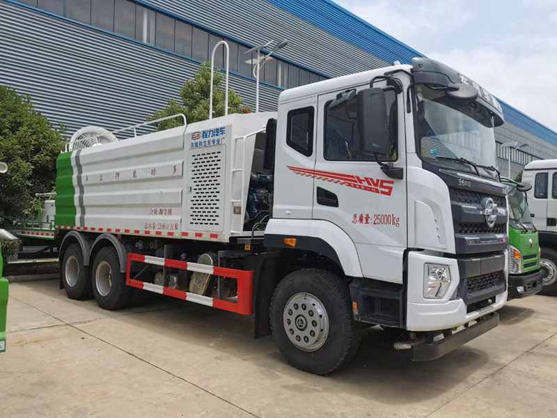 東風華神后八輪抑塵車