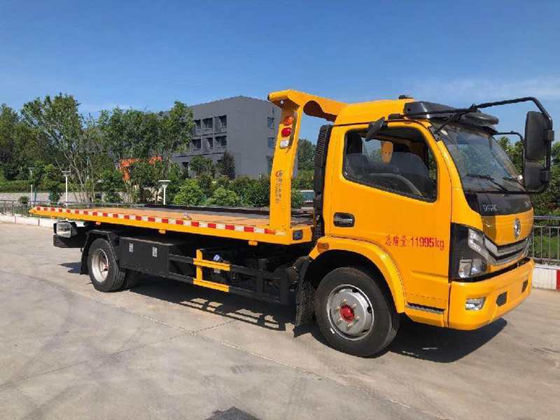 東風多利卡D8一拖二清障車