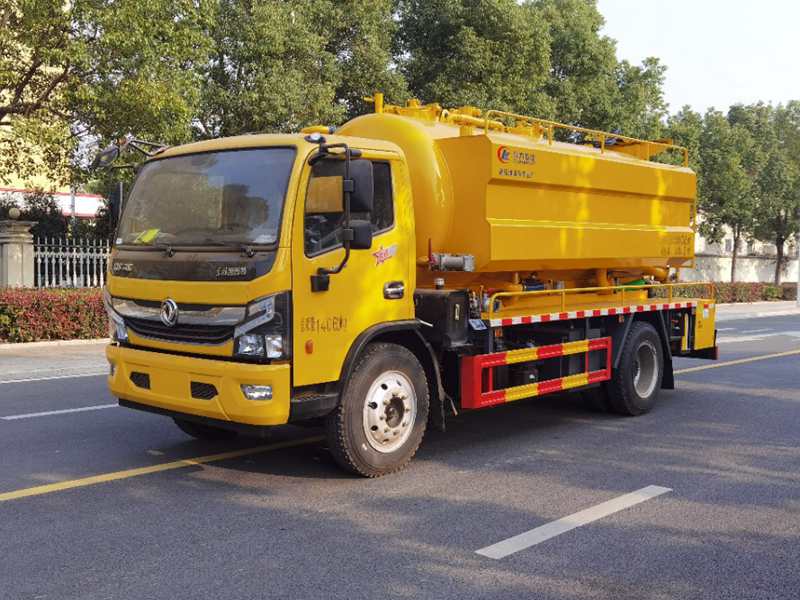 東風凱普特清洗吸污車(12.5方)